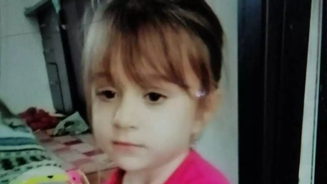 Cadavrul fetiței de 5 ani dispărută de acasă a fost  găsit în râul Buzău