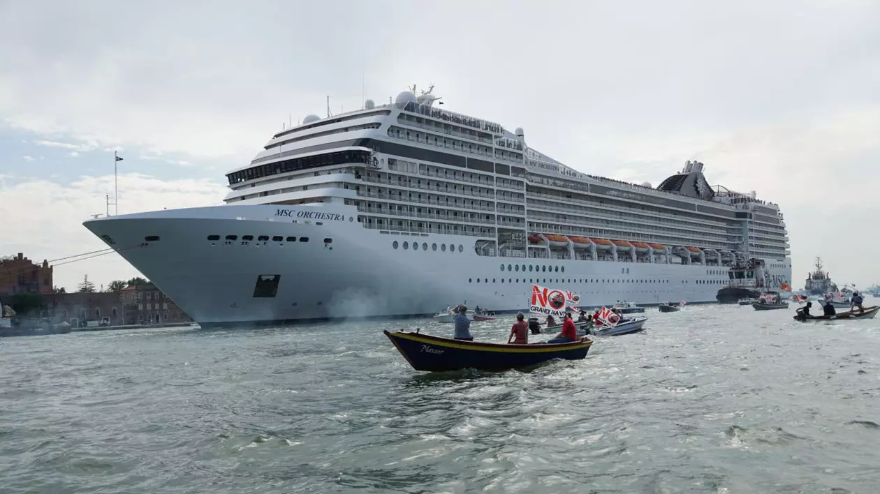 Veneția interzice, din august, accesul marilor nave de croazieră în centrul istoric al orașului