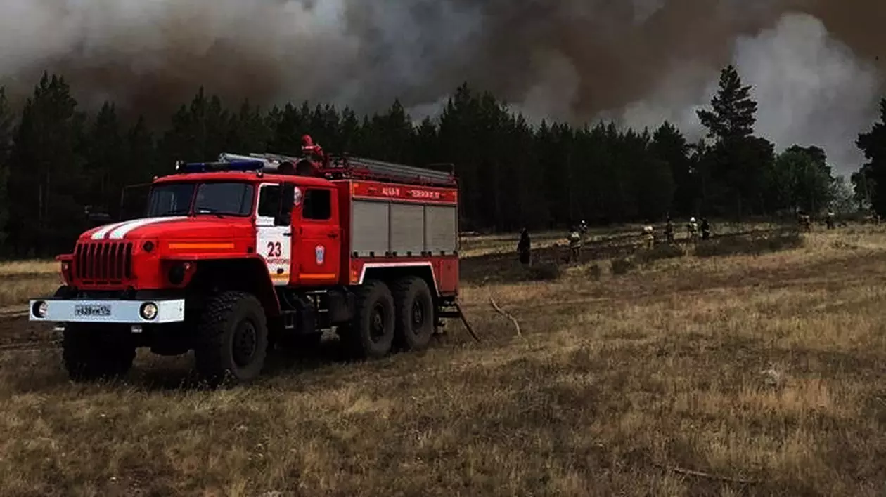 Val de caniculă în Rusia. Aproape 800.000 de hectare de pădure, afectate de incendii