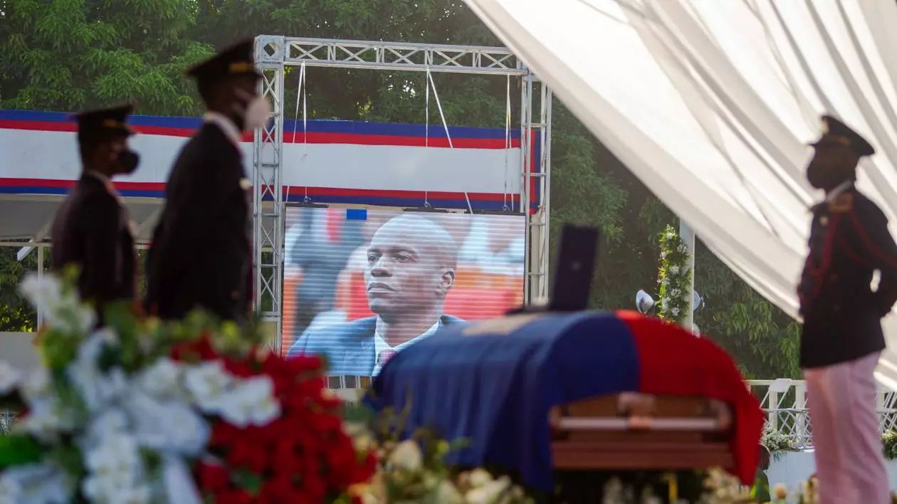 Focuri de armă și gaze lacrimogene la funeraliile președintelui haitian asasinat, Jovenel Moise