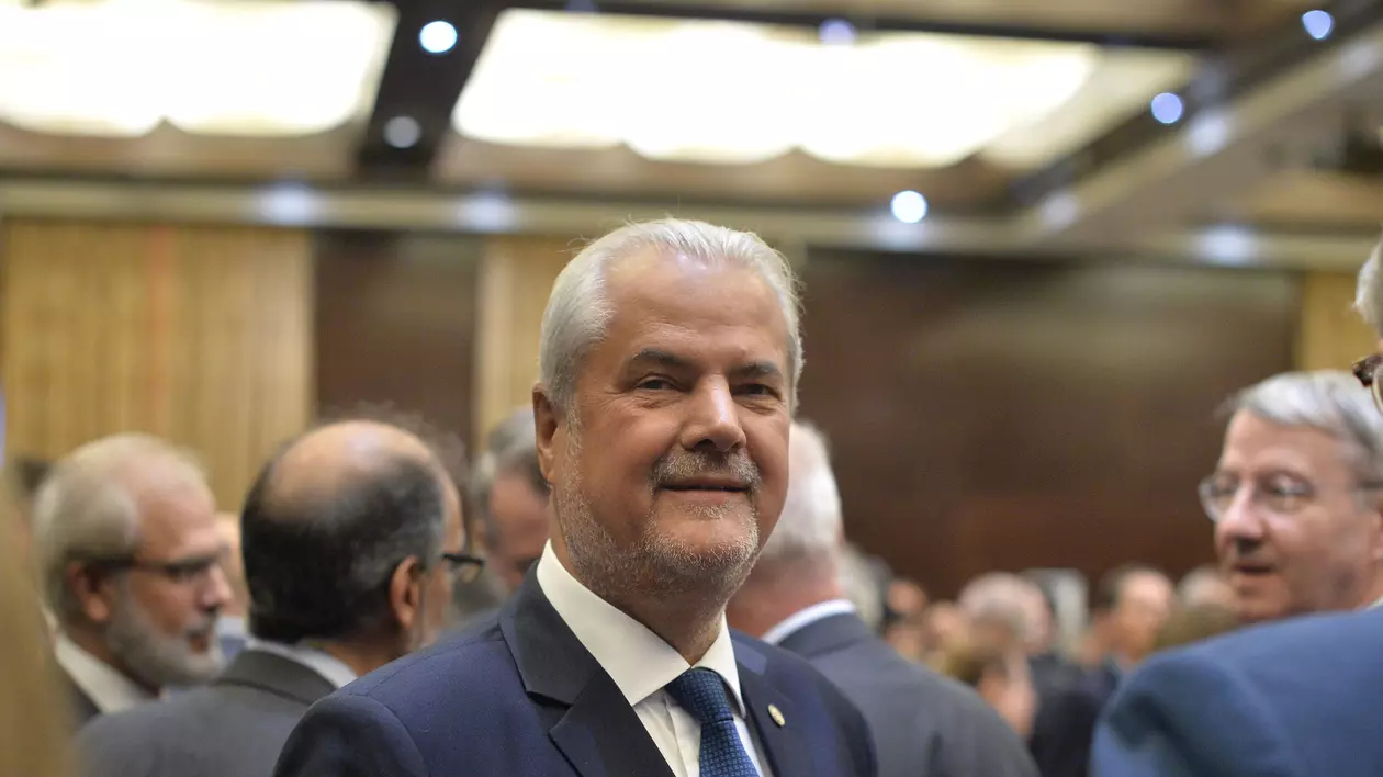 Adrian Năstase rămâne fără „Steaua României”. CCR i-a respins sesizarea
