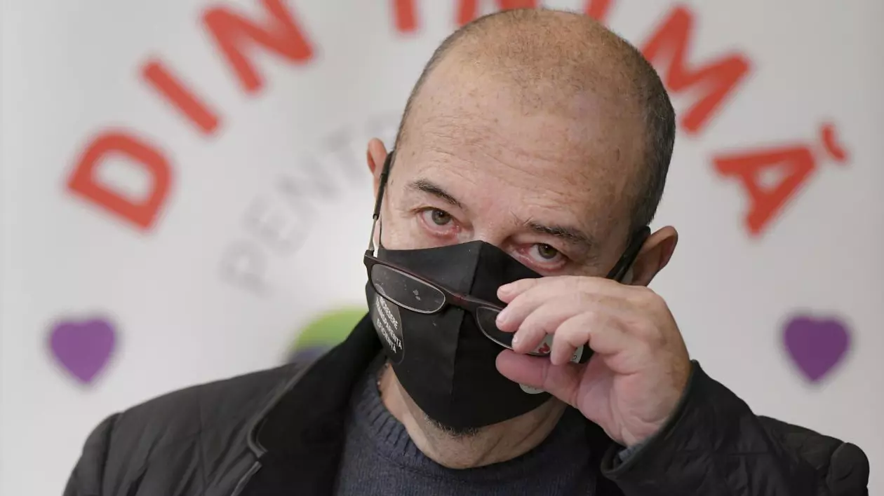 Primăria lui Piedone, 30.000 de euro către institutul de sondare a opiniei deținut de patronul media care-i promovează toate acțiunile