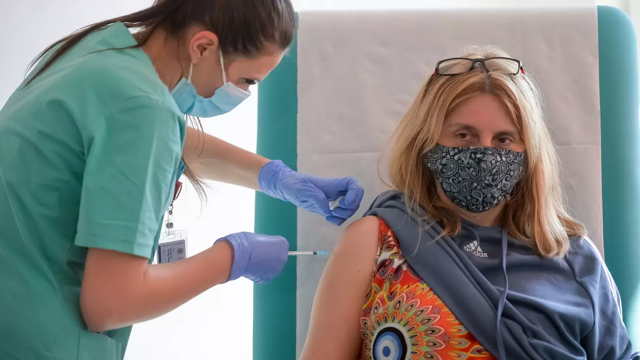 Mai puțin de 12.000 de români s-au vaccinat anti-COVID-19 în ultimele 24 de ore