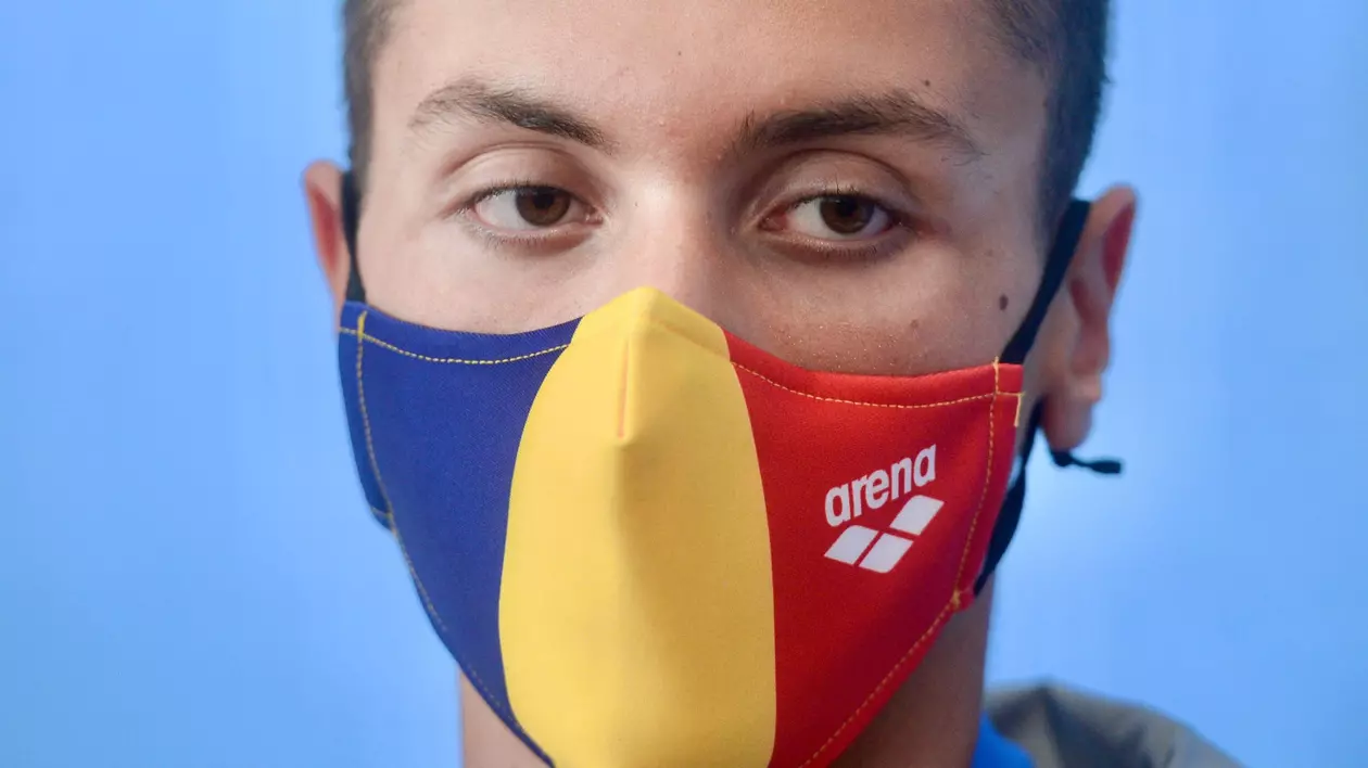 Viața neștiută a lui David Popovici, noul star al înotului mondial: „Era modelul potrivit pentru sport, înalt, energie multă și un pic de burtică. Asta a dispărut”