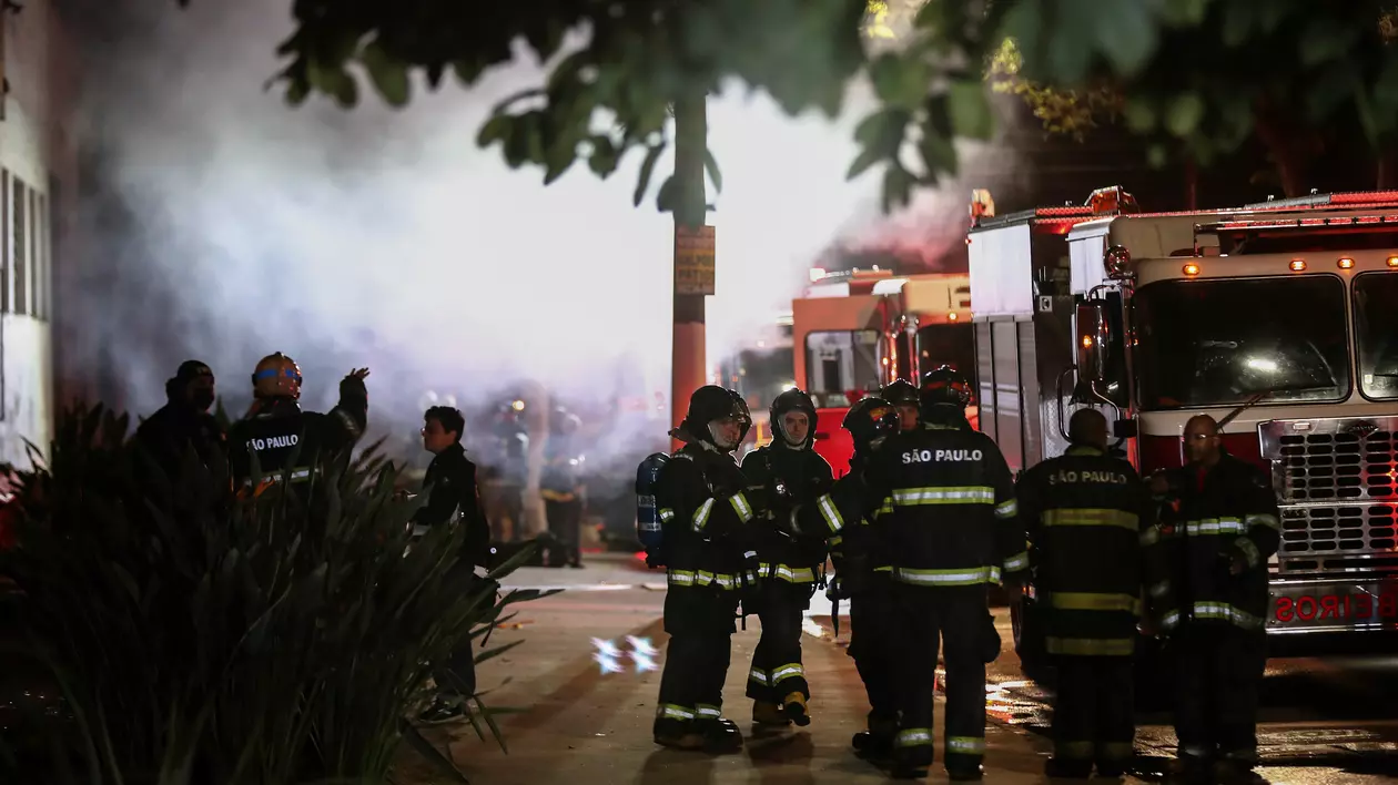 2.000 de filme au ars într-un incendiu al Cinematecii din Sao Paulo. „Parcă țara nu mai are album de familie”