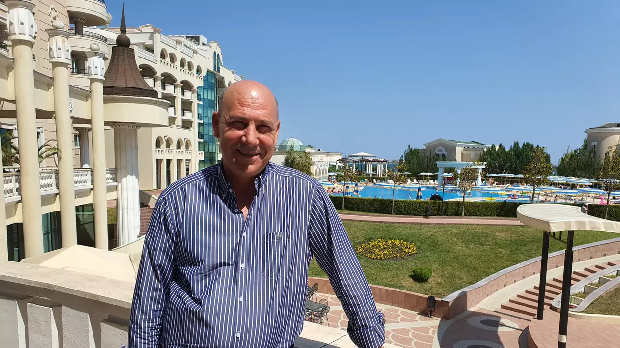 Primarul stațiunii Pomorie îi îmbie pe români la plajă în Bulgaria: „Îmi plac fiindcă sunt familiști, nu vin doar pentru viața de noapte”