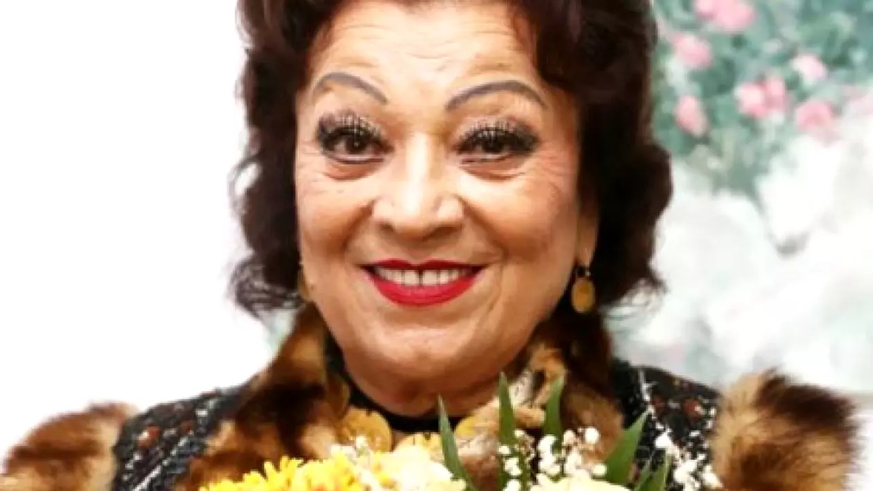 Cum arată Maria Ciobanu la 83 de ani. A renunțat la costumul popular și poartă rochii elegante