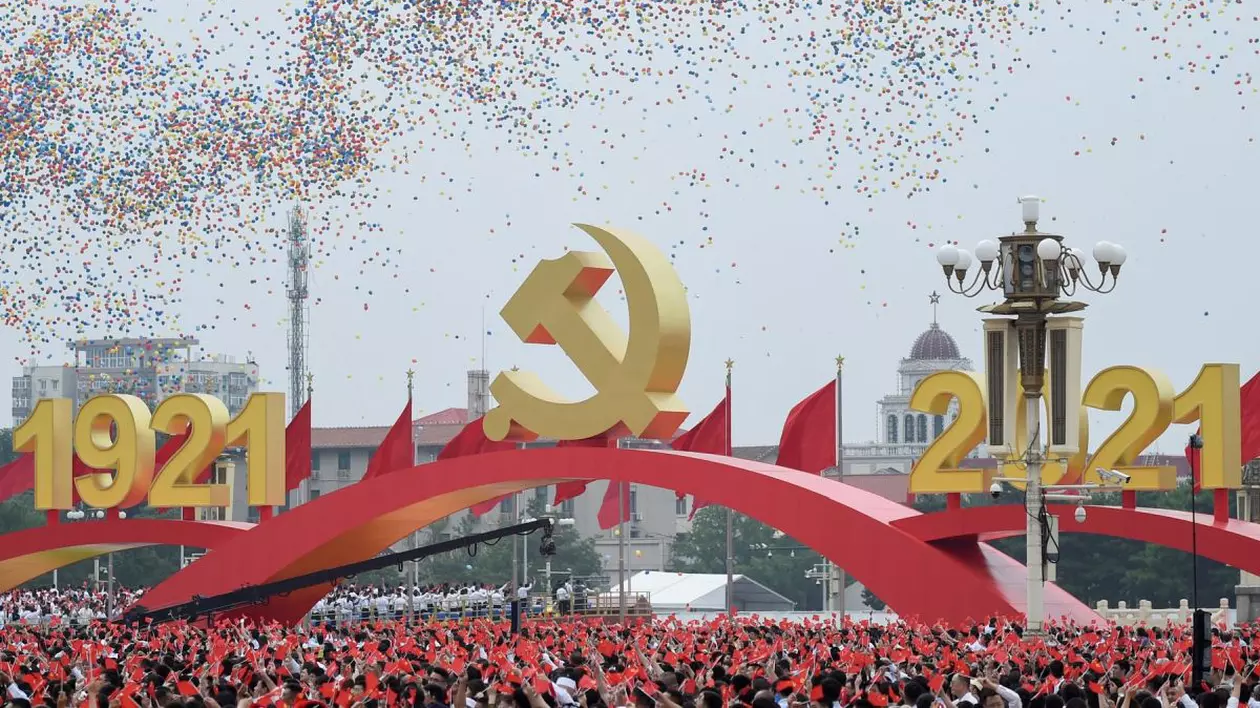Pompă și propagandă la centenarul Partidului Comunist din China: Xi Jinping lansează un avertisment dur pentru adversarii Beijingului