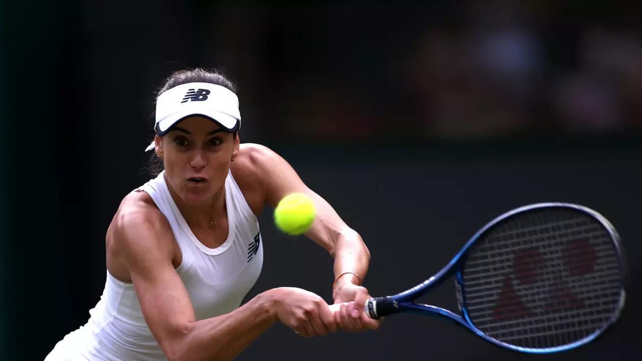 Sorana Cîrstea a învins-o pe Victoria Azarenka și a avansat în turul al treilea la Wimbledon