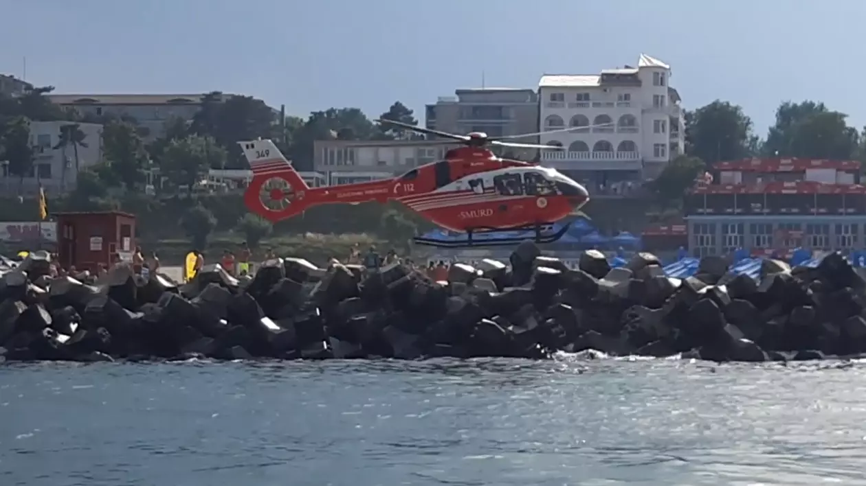 Intervenţia elicopterului SMURD la Eforie Nord, după ce un copil de 7 ani a fost la un pas de înec. Mesajul salvamarilor