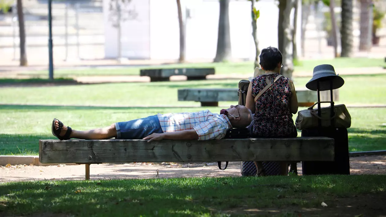 Decizie a operatorilor telecom din Spania: Nu își vor deranja clienții în timpul siestei sau în weekend