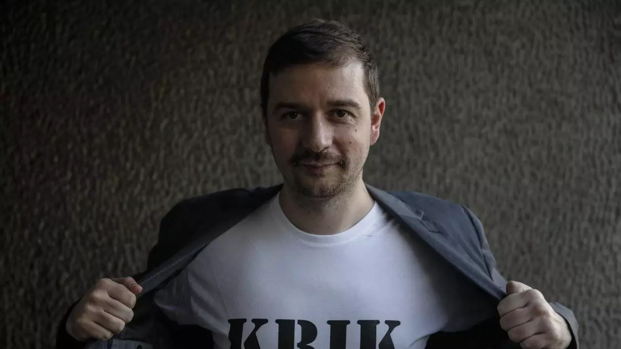 Jurnaliștii de investigație din Serbia, acuzați de „colaborare cu mafia” de presa partizană guvernului