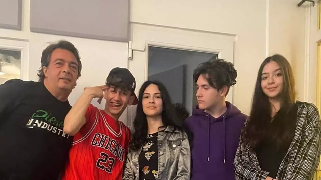 „The Winners”, noua trupă pop descoperită de Romeo Dediu, chitaristul „Holograf”. „Îmi place entuziasmul lor”