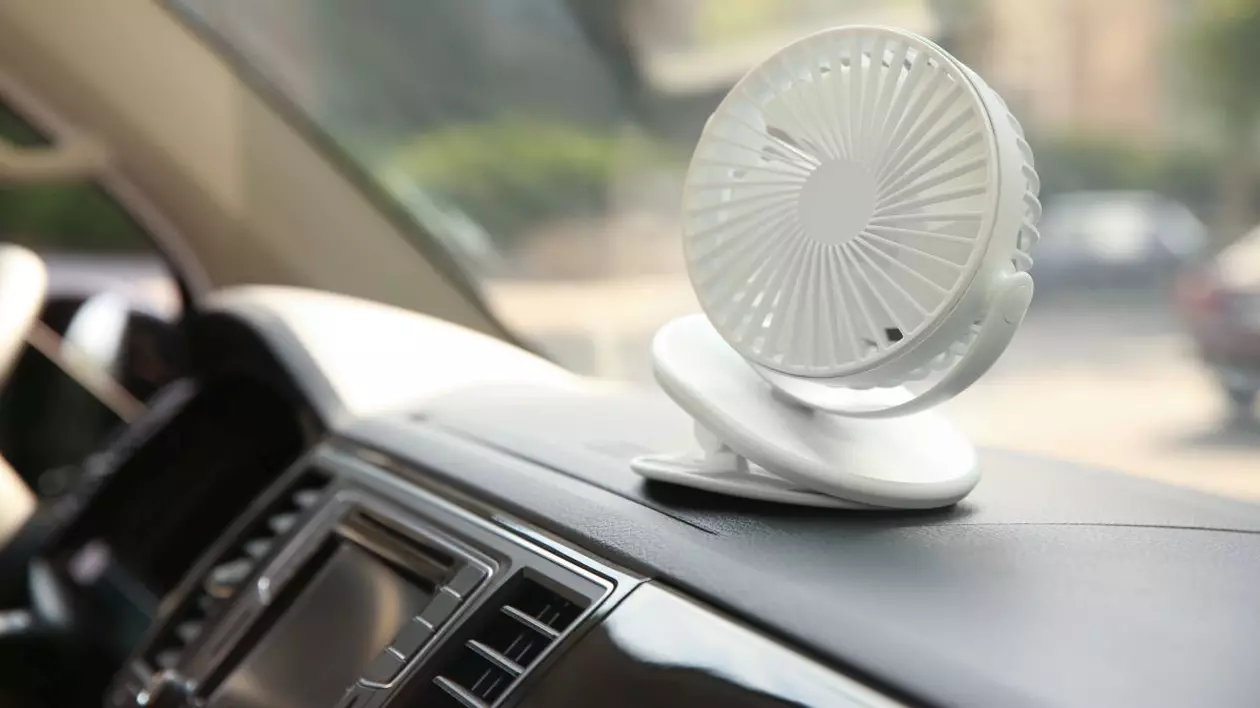 Pastreaza racoare in masina cu un ventilator de bord