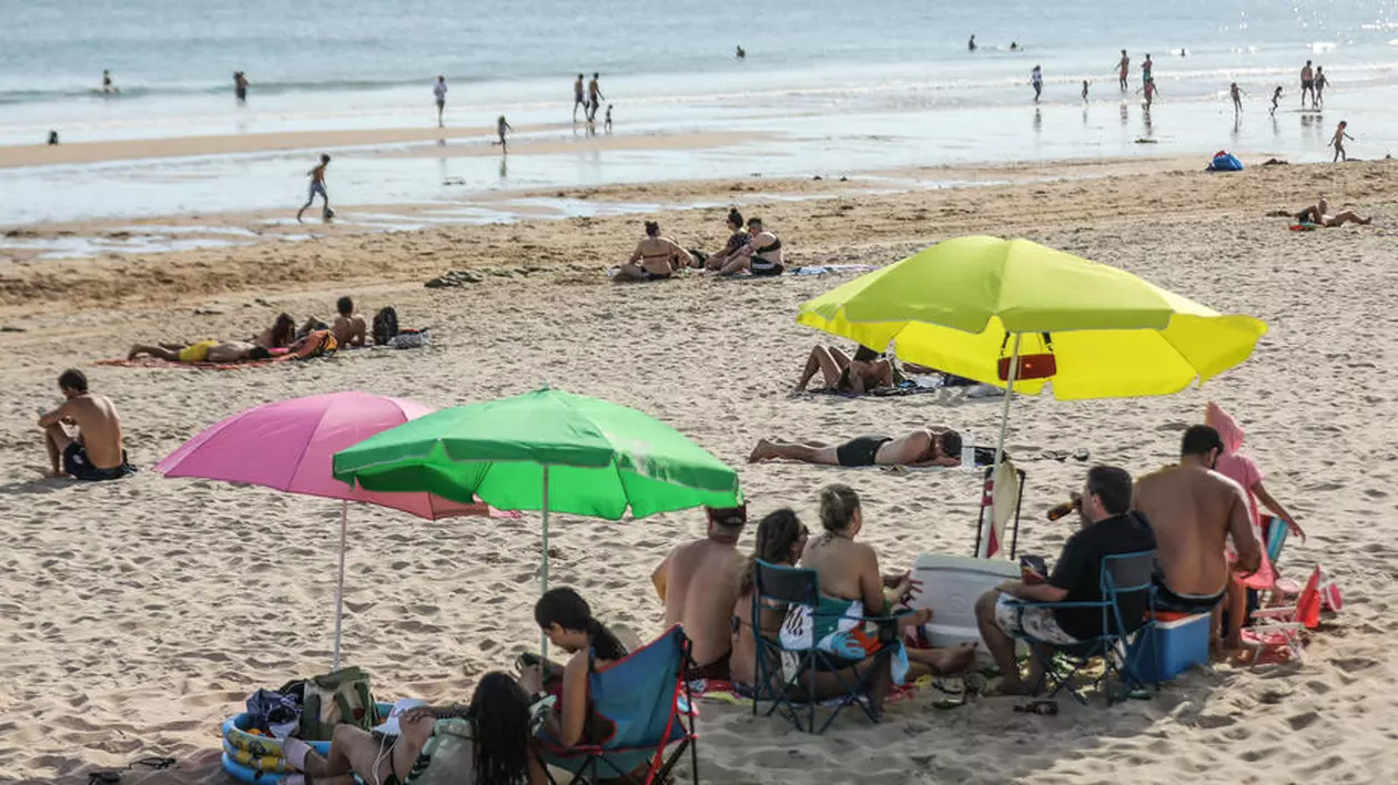 Francezilor li se recomandă să evite vacanțele în Spania și Portugalia. Ministru: „Este un sfat prudent”