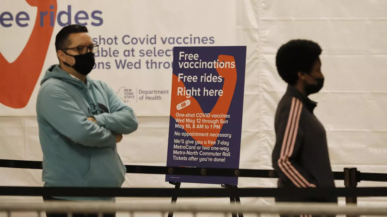 Studiu: Vaccinurile anti-COVID-19 au salvat 279.000 de oameni în SUA