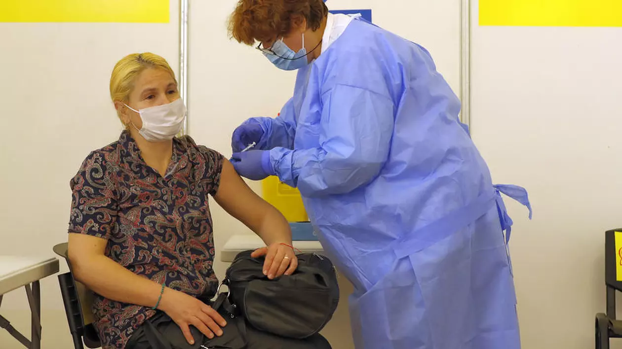 O nouă tranșă de vaccin Pfizer sosește luni în România