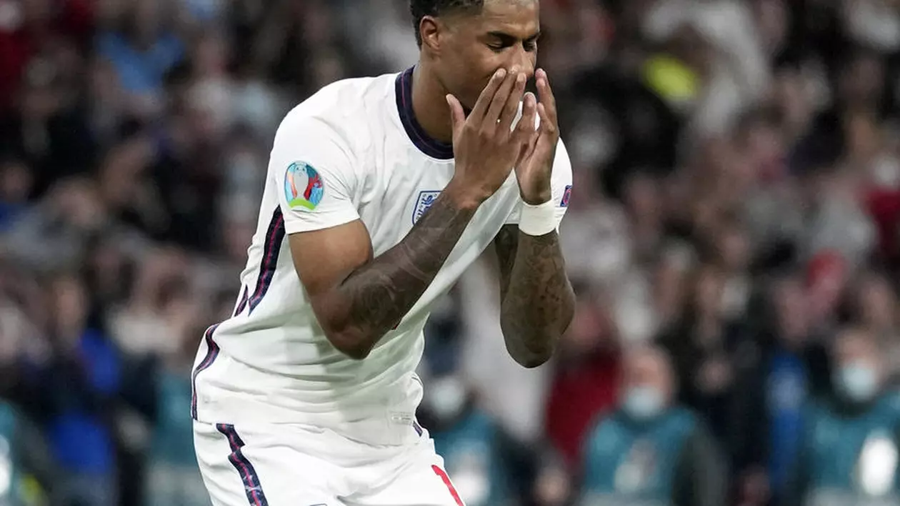Rashford, mesaj emoţionant după finala Euro 2020: Cer scuze că am ratat la penalty-uri, dar niciodată pentru cine sunt