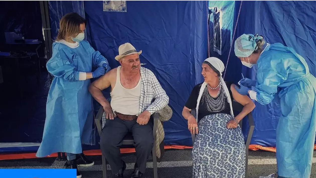 De ce nu funcționează mesajele pro vaccin cu „bulibași” și maneliști în comunitățile marginalizate?