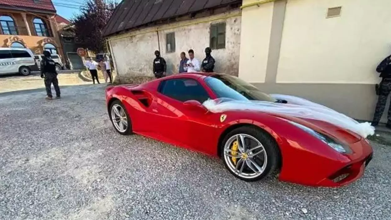 Polițist din Caraș-Severin, lovit intenționat de un șofer cu Ferrari. Bărbatul a fost arestat și urmează să fie extrădat în Austria