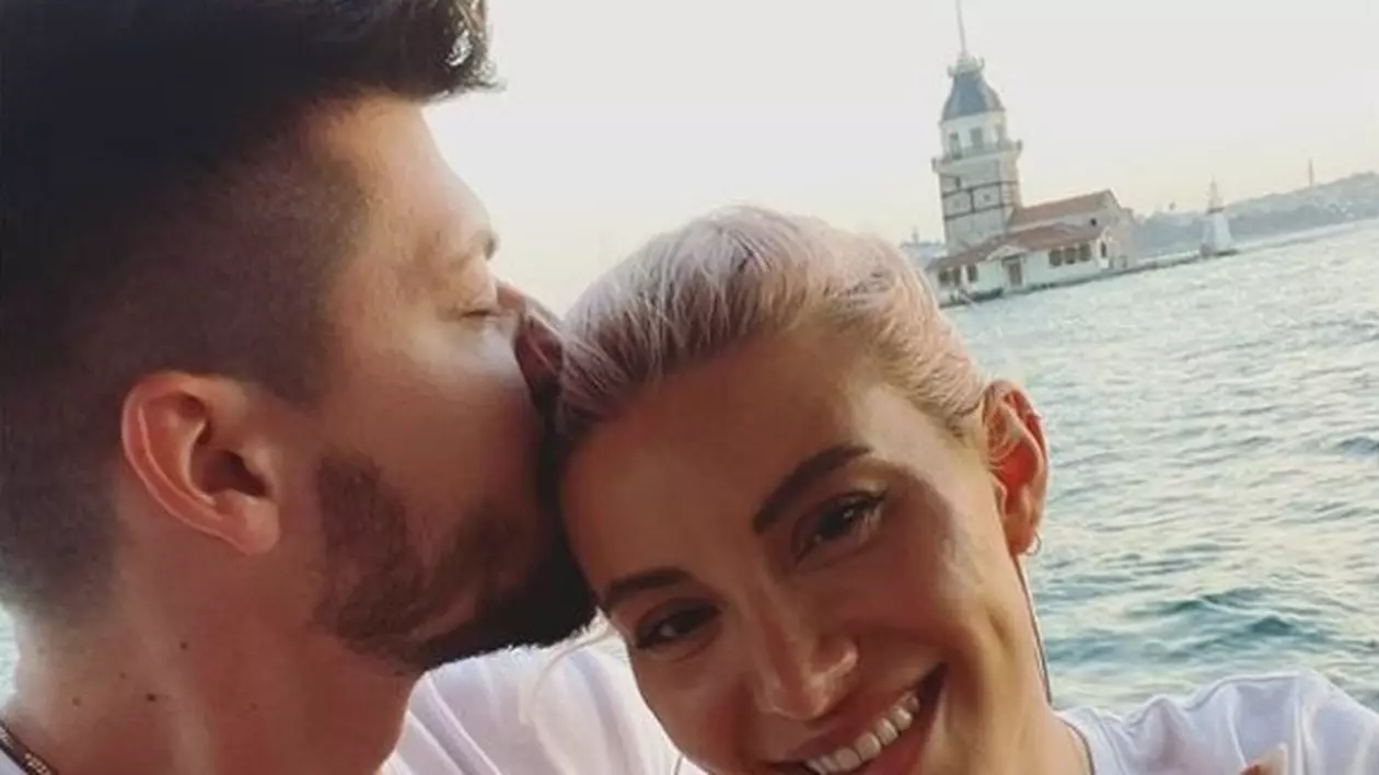 Nicoleta Nucă a fost cerută în căsătorie la Istanbul. Cum arată inelul de logodnă