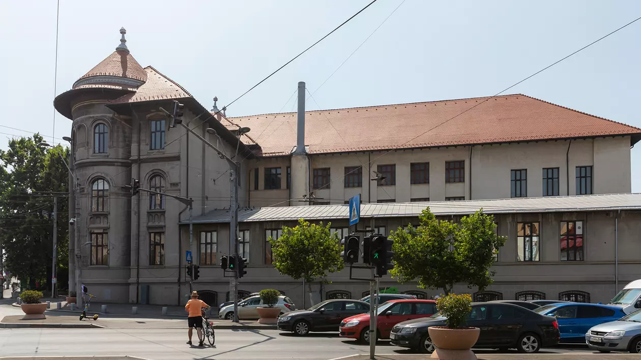 Colegiul „Gheorghe Șincai”. Foto: Vlad Chirea / Libertatea