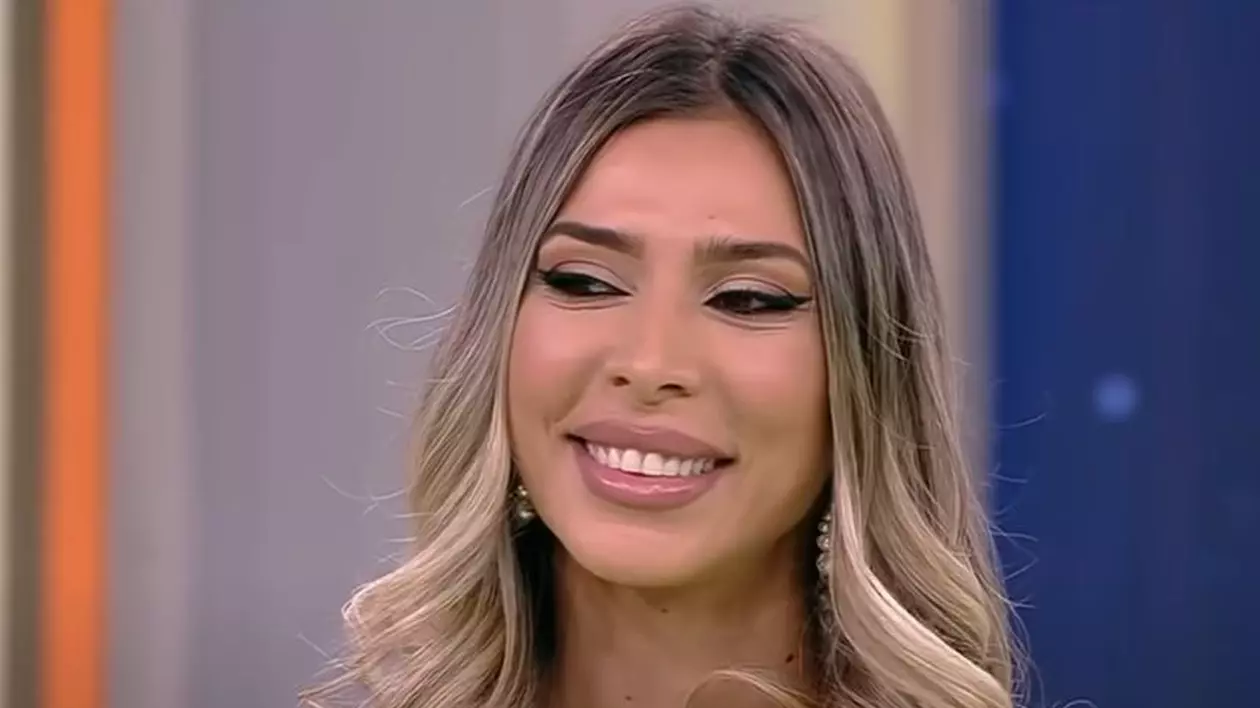 Cine este Cosmina Scăunașu, noua asistentă TV de la Acces Direct