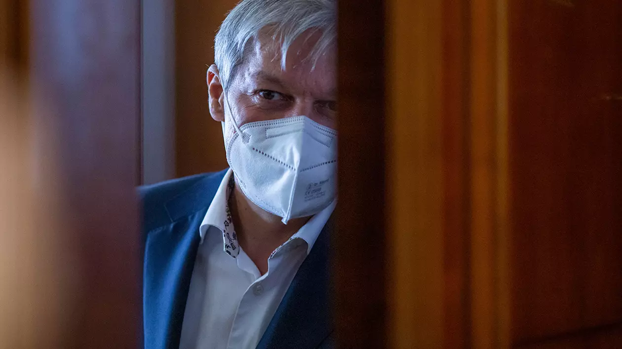 Pagina de campanie a lui Dacian Cioloș în alegerile din USR-PLUS, blocată de Facebook