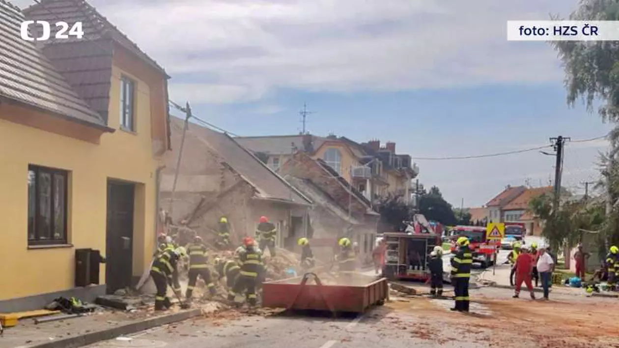 Cel puțin două persoane au murit, după ce o clădire s-a prăbușit în urma unei explozii în Cehia