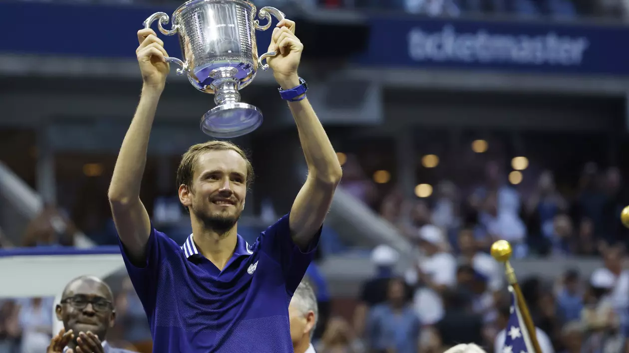Daniil Medvedev l-a învins pe liderul mondial Novak Djokovic și a câștigat US Open