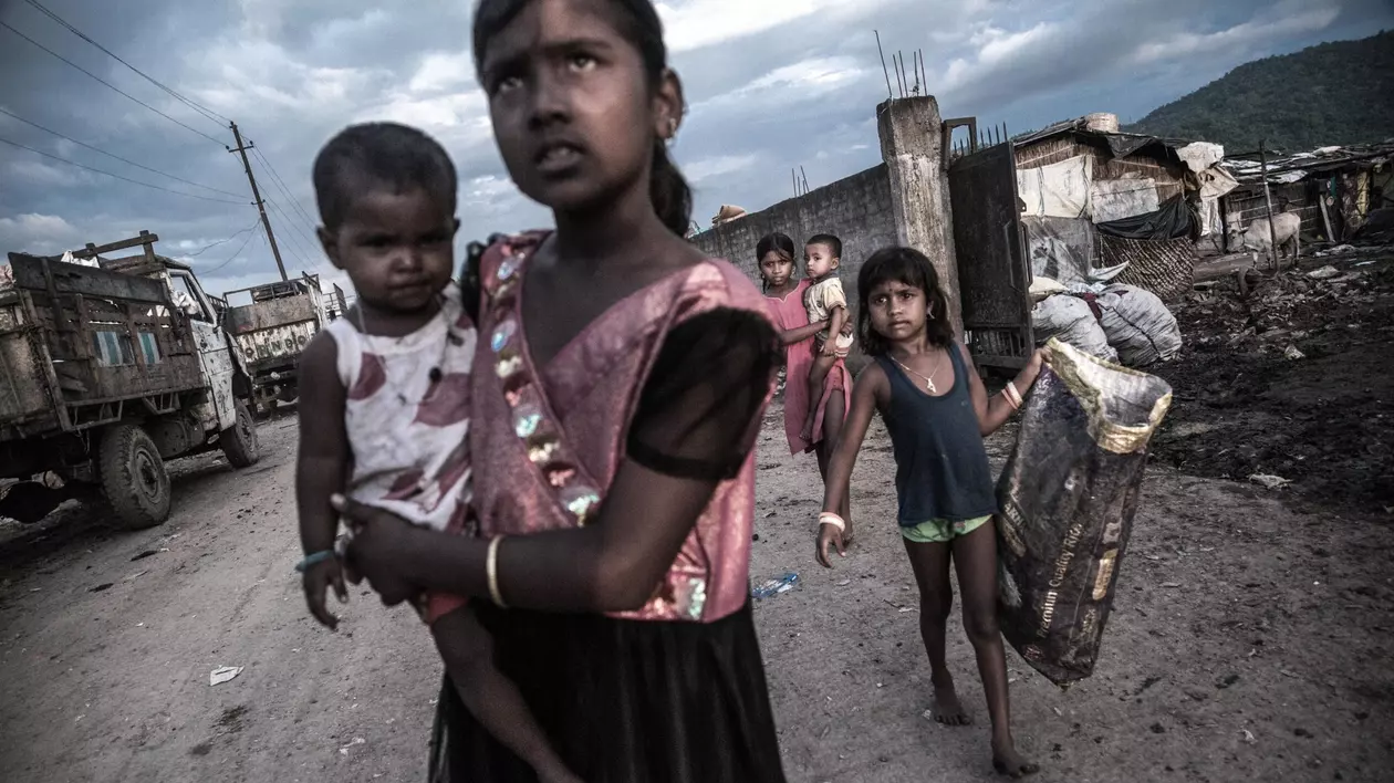 Zeci de copii din nordul Indiei au murit în ultima săptămână din cauza unei „febre misterioase”