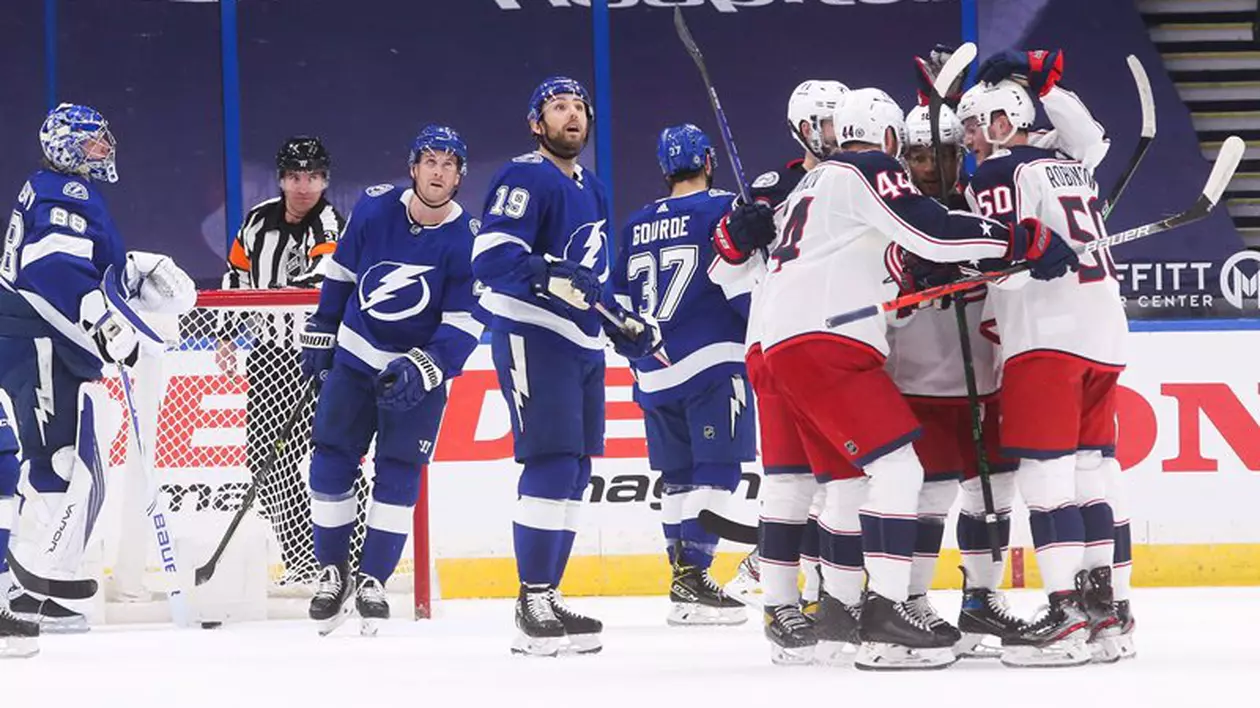 Un antrenor de hochei din NHL a fost demis pentru că a refuzat să se vaccineze anti-COVID-19