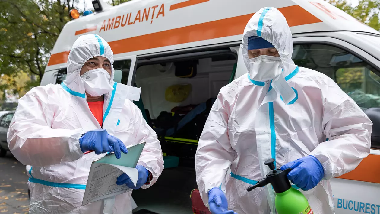 4.893 de infectări COVID în ultimele 24 de ore, cu aproape 1.000 mai multe decât ieri. 30 de oameni au murit