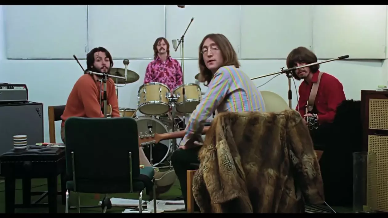 „Now and Then”: A apărut piesa finală a Beatles, la care contribuie întreaga trupă, cu ajutorul inteligenței artificiale
