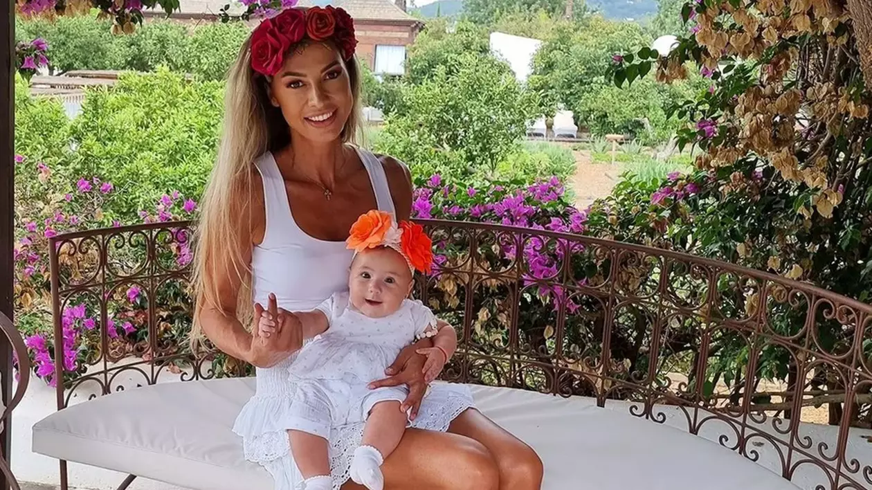 Claudia Neghină și-a botezat fetița în Ibiza. Fotomodelul a făcut primele declarații. „A fost ceva restrâns”