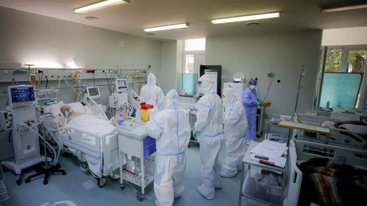 Încă o zi fără paturi de ATI libere în România pentru pacienții cu COVID-19
