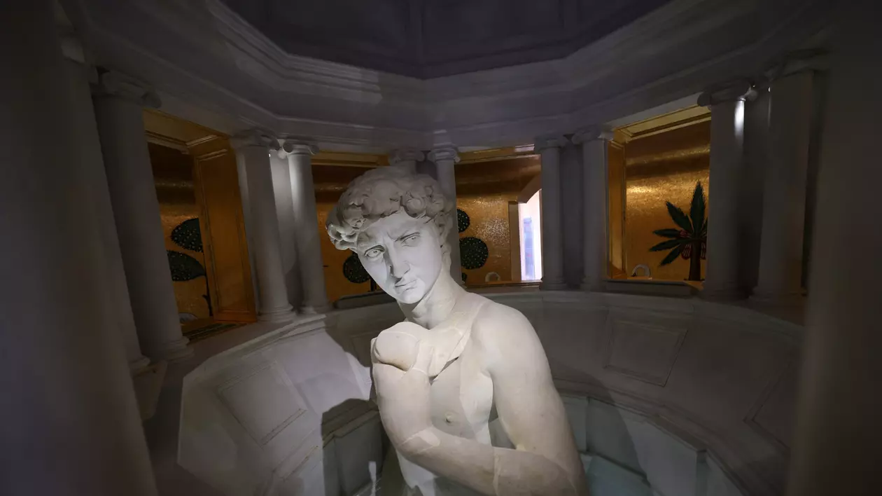 Statuia lui David de Michelangelo, acoperită la Dubai pentru a nu ofensa islamiștii. Istoric: „O umilinţă inedită”