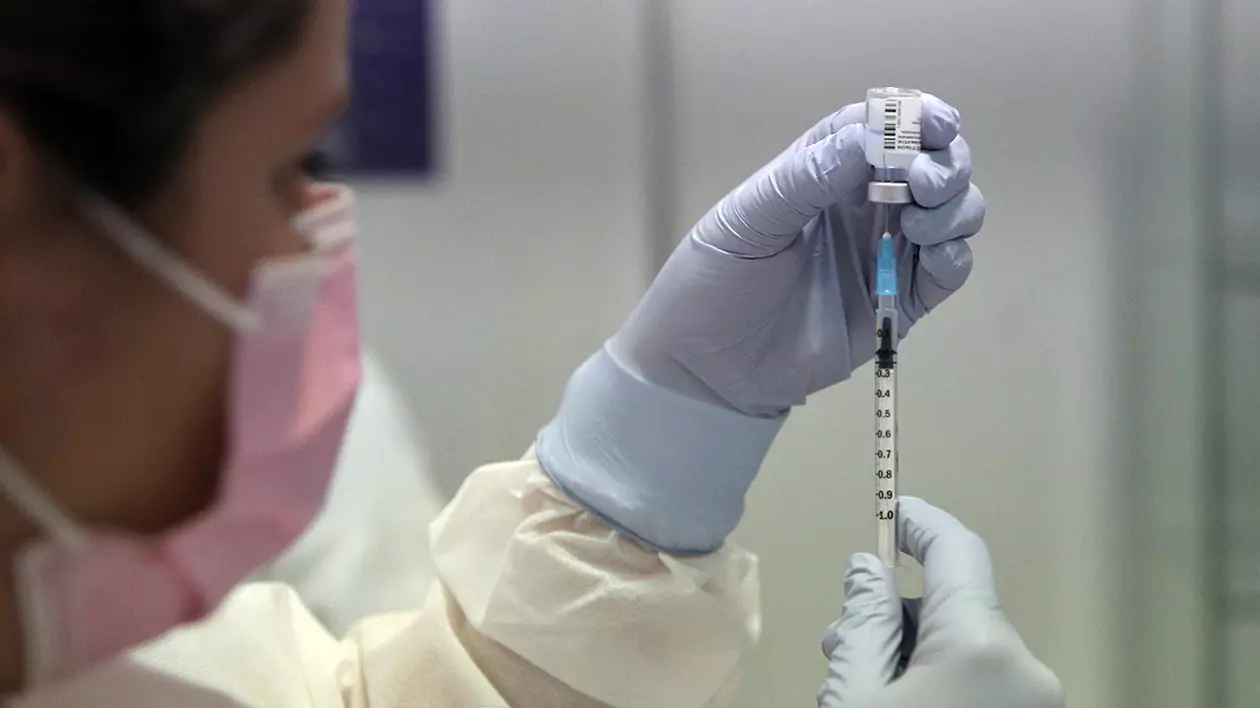 Aproape 1.200 de români s-au vaccinat anti-COVID cu prima doză, în ultimele 24 de ore