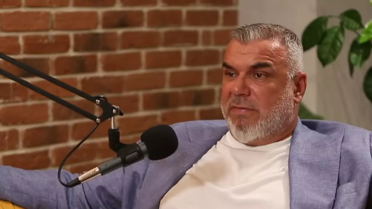 Cosmin Olăroiu: „Dacă nu aș fi avut familia, aș fi fost de cealaltă parte a gardului”