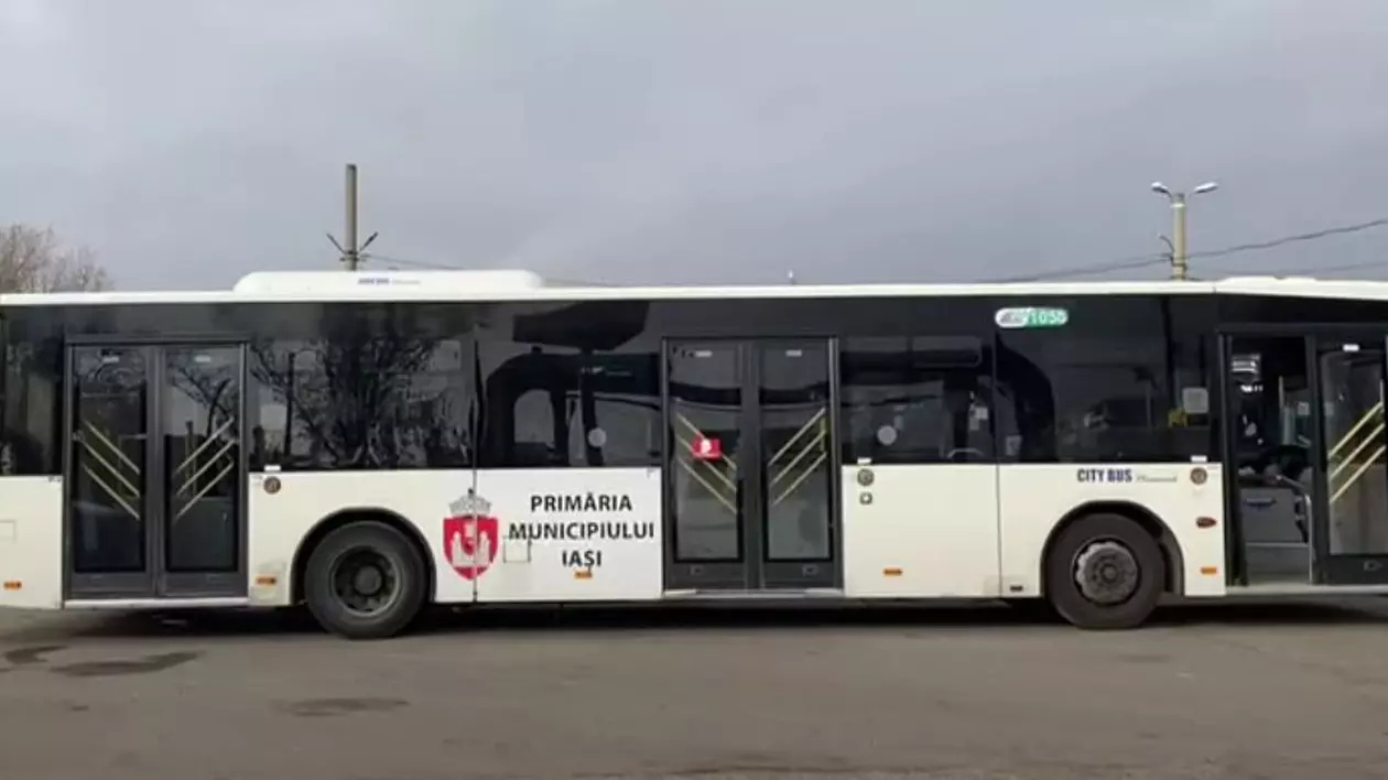 Șoferii de autobuz din Iași au intrat în grevă. Ei cer salarii de 4.000 de lei/lunar