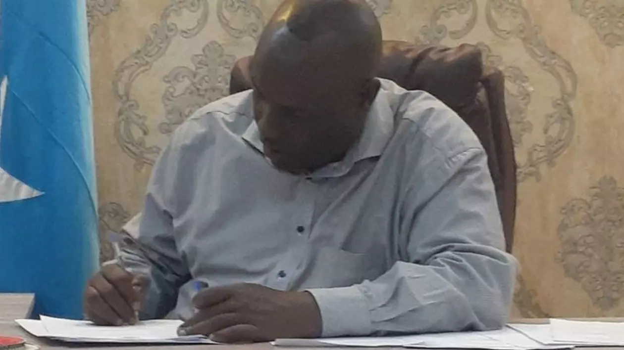 Un cunoscut jurnalist din Somalia, critic al grupării islamiste al-Shabaab, a fost ucis  într-un atac kamikaze