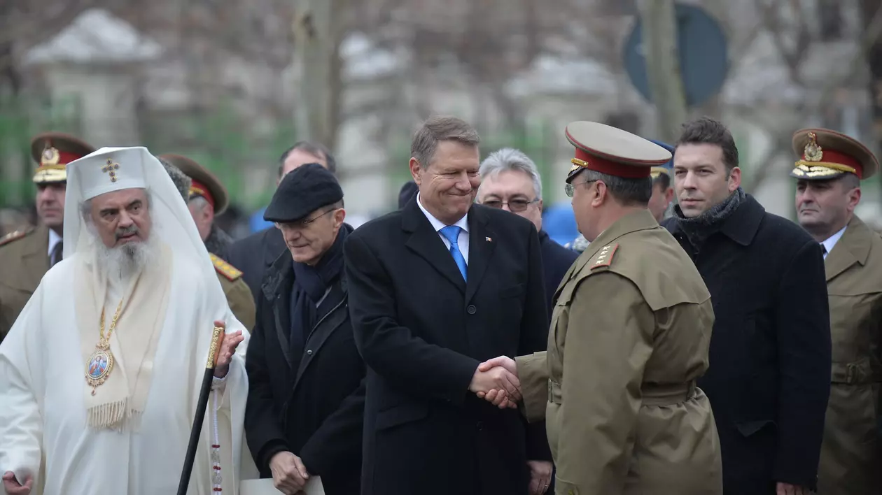 România se înarmează cu facturi achitate. Noi plătim în avans, ei livrează cu întârziere
