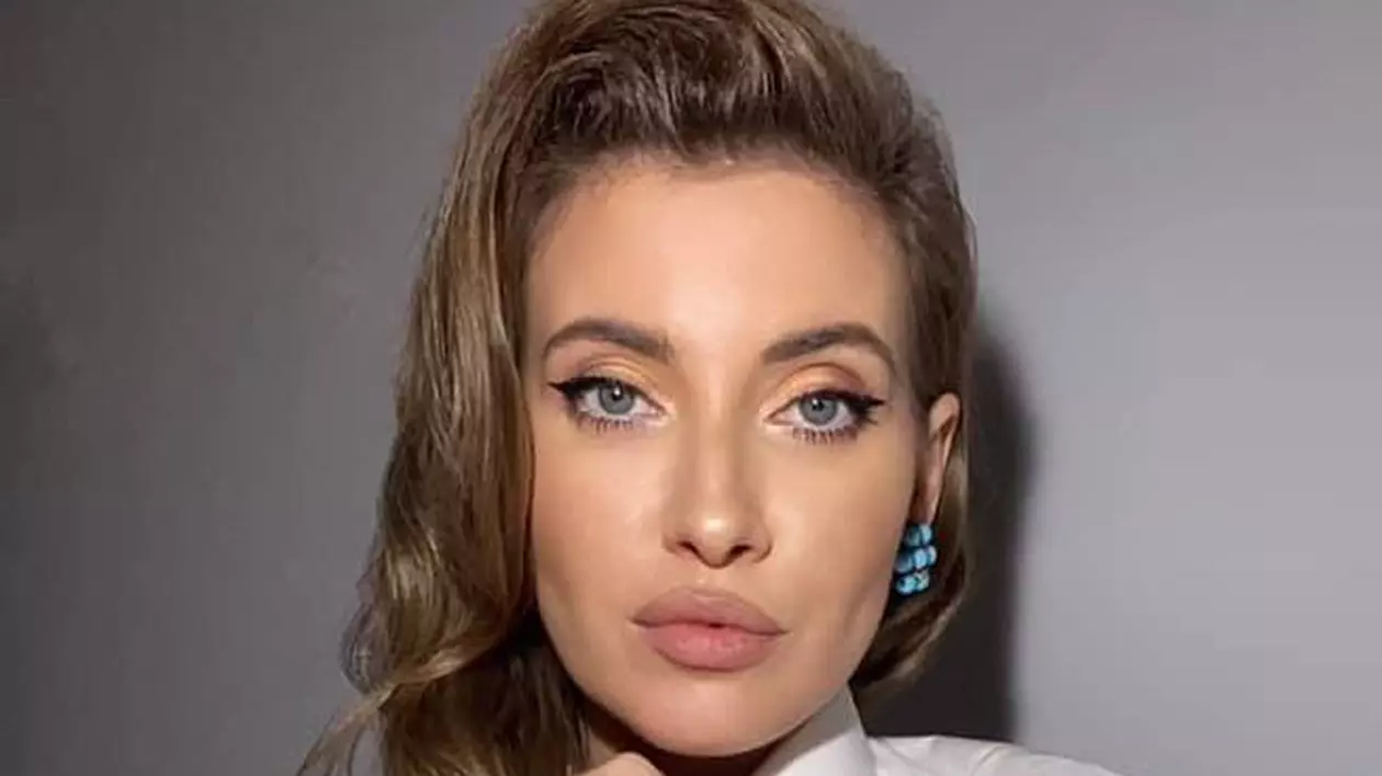 Iulia Albu - Poliția modei