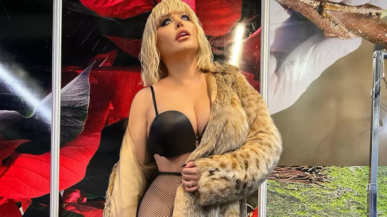 Loredana Groza, mult prea sexy de Moș Nicolae. Fanii au criticat-o: „Un pic de bun simț n-ar strica la vârsta ta”