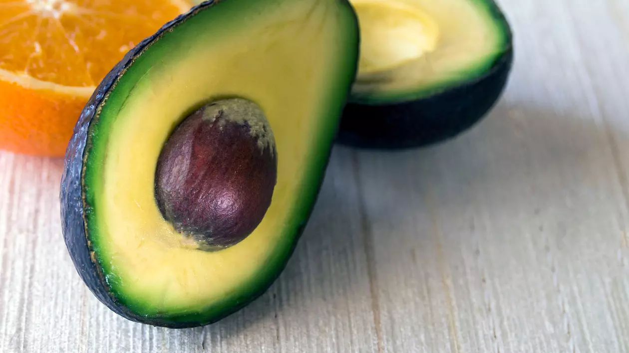 Sâmburele de avocado - beneficii și proprietăți. Ce să faci cu el