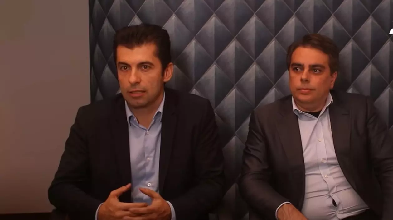 Ce spun studenții de la Harvard despre alegerile din Bulgaria, câștigate de doi absolvenți ai universității: „O diplomă nu te face automat o persoană mai pricepută”