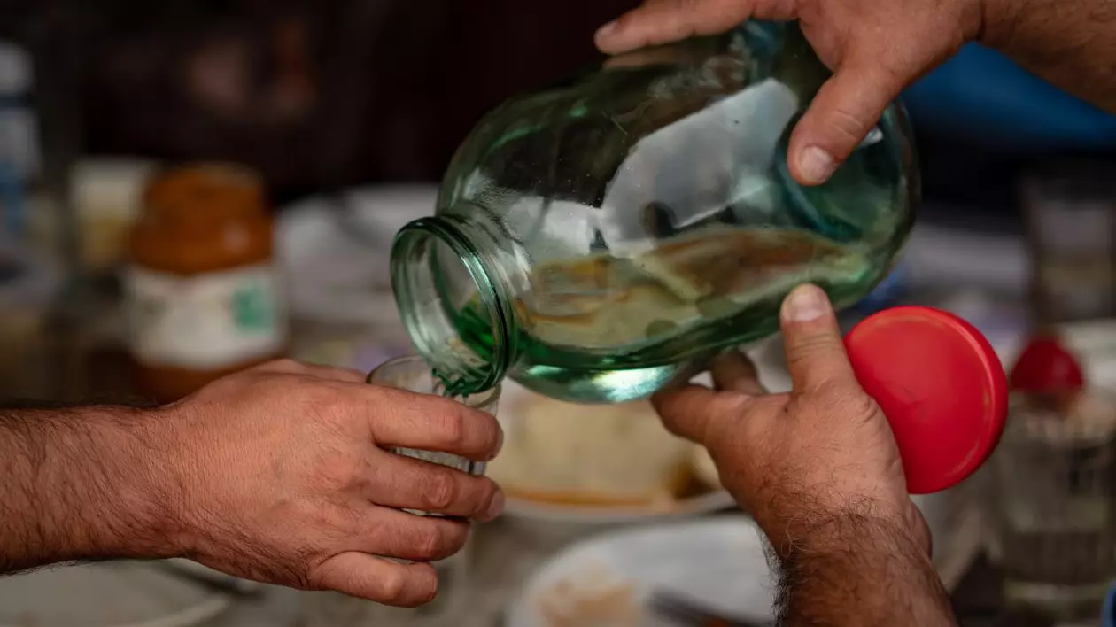 22 de persoane au murit și 16 sunt în stare gravă, după ce au consumat alcool contrafăcut, în Istanbul