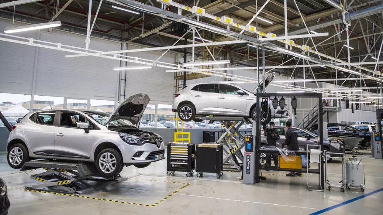 Impactul trecerii la mașinile electrice: 500.000 de europeni vor râmâne fără locuri de muncă. Câți români lucrează în industria auto