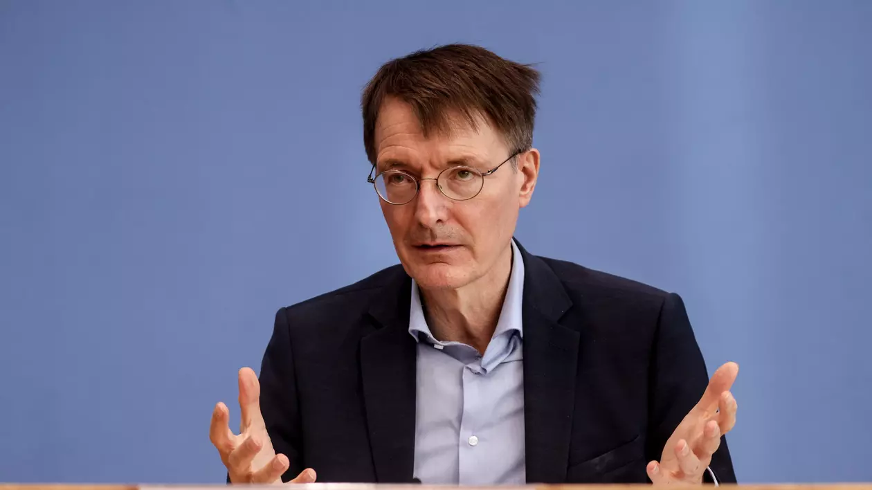 Ministrul german al sănătății insistă asupra vaccinării obligatorii: Noi variante se pot dezvolta în continuare