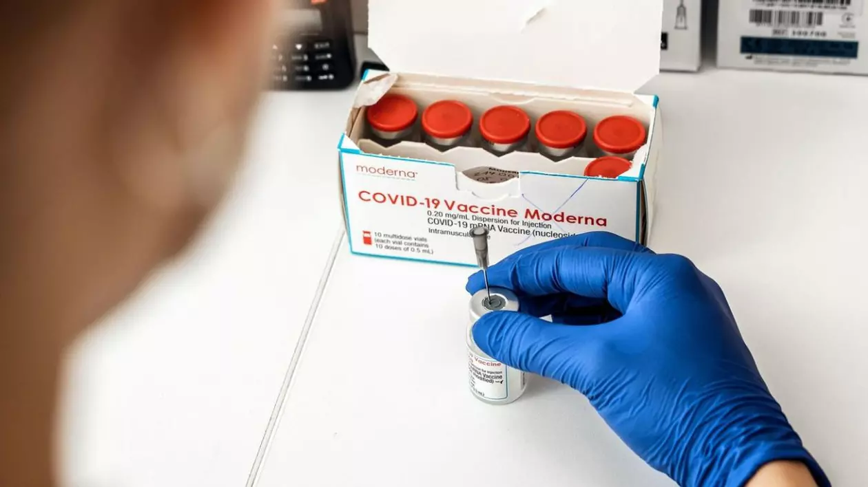 Vaccinul anti-COVID de la Moderna a primit autorizare completă în Statele Unite